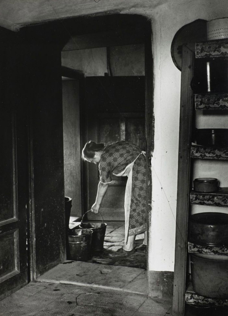 Image no. 3288: Madame Kertesz, Tisza (Andre Kertesz), code=V, ord=470, date=1934
