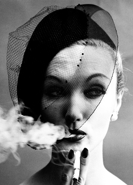 Image no. 267: Smoke + Veil, Paris (Vogue) (William Klein), code=V, ord=1000, date=1958