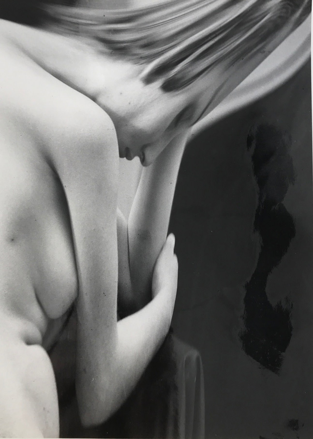 Image no. 220: Distortion 165, 1933 (Andre Kertesz), code=V, ord=120, date=1933
