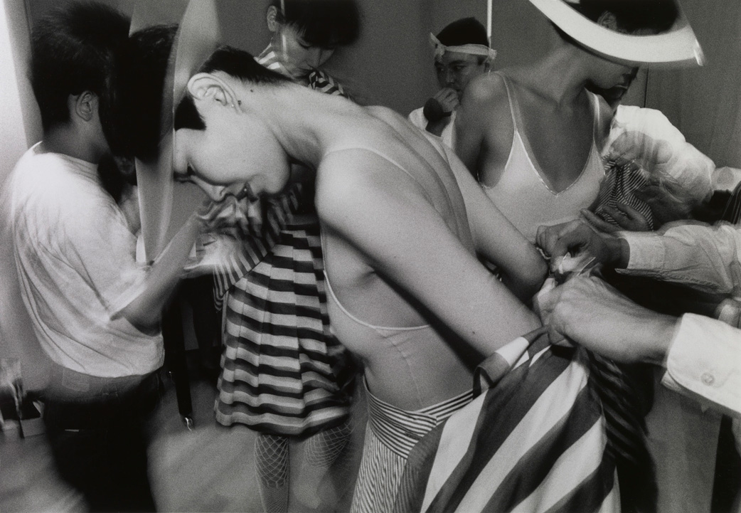 Image no. 251: Backstage Issey Miyake, Paris, (William Klein), code=H, ord=1000, date=1987