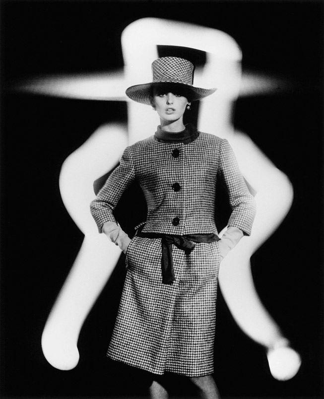 Image no. 50: Dorothy + Light Hat, Paris (... (William Klein), code=V, ord=1000, date=1962