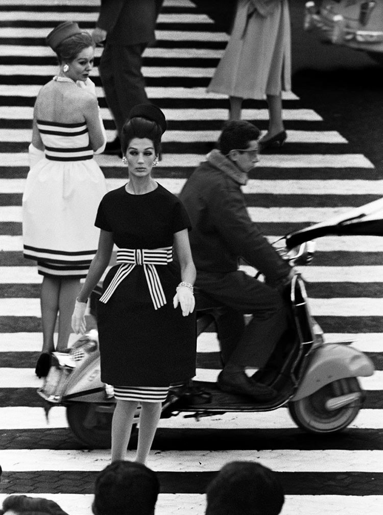 Image no. 265: Simone + Nina, Piazza di Spa... (William Klein), code=V, ord=1000, date=1960